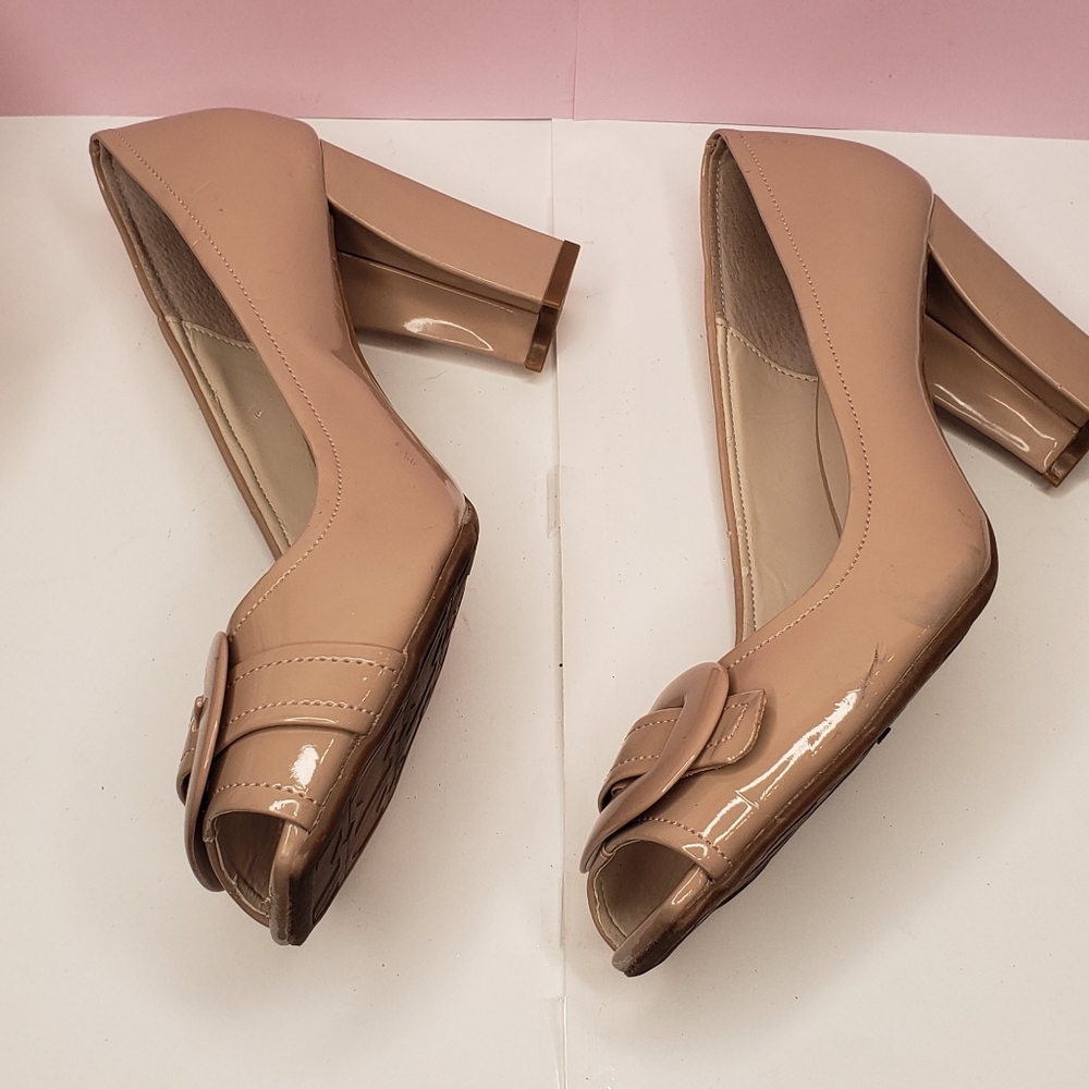 High heels - Picture 3 of 3